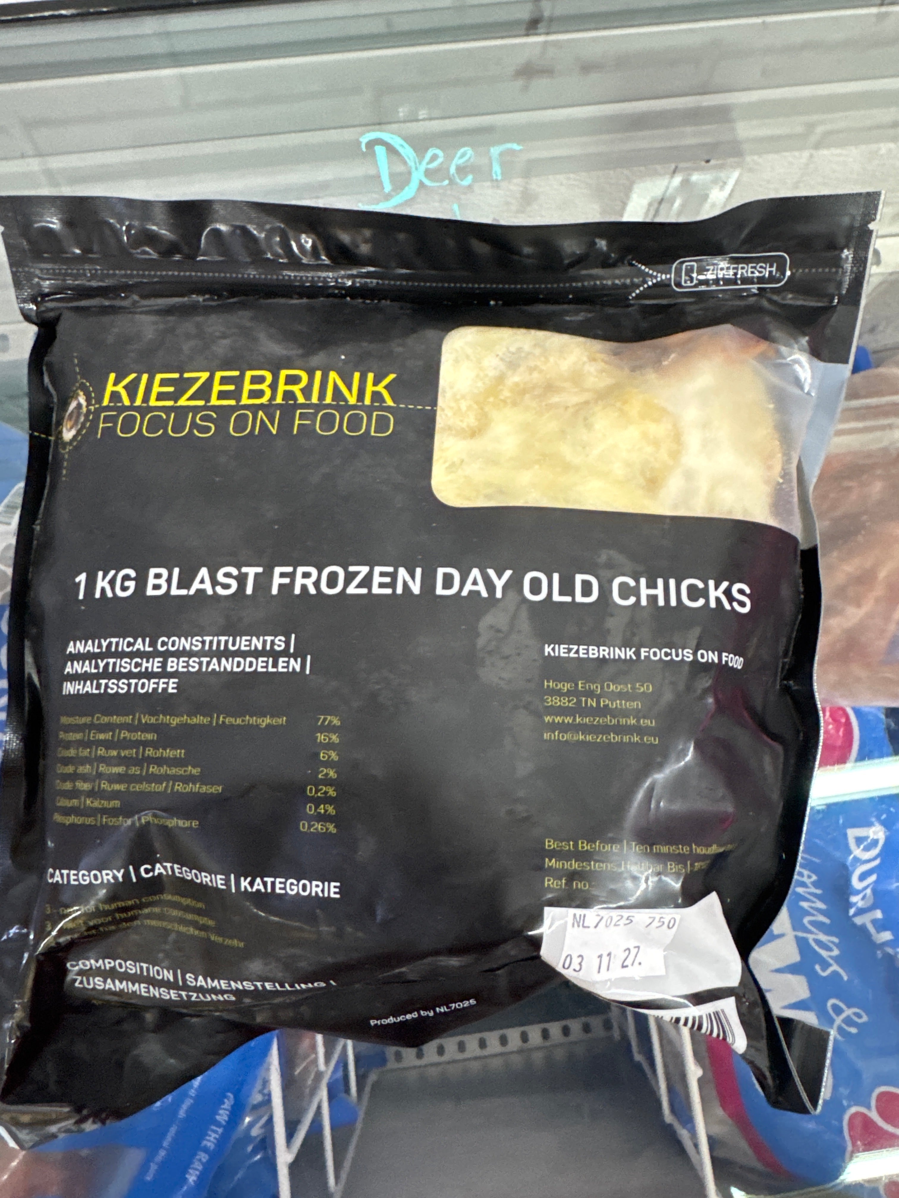 Day old frozen chicks 1kg